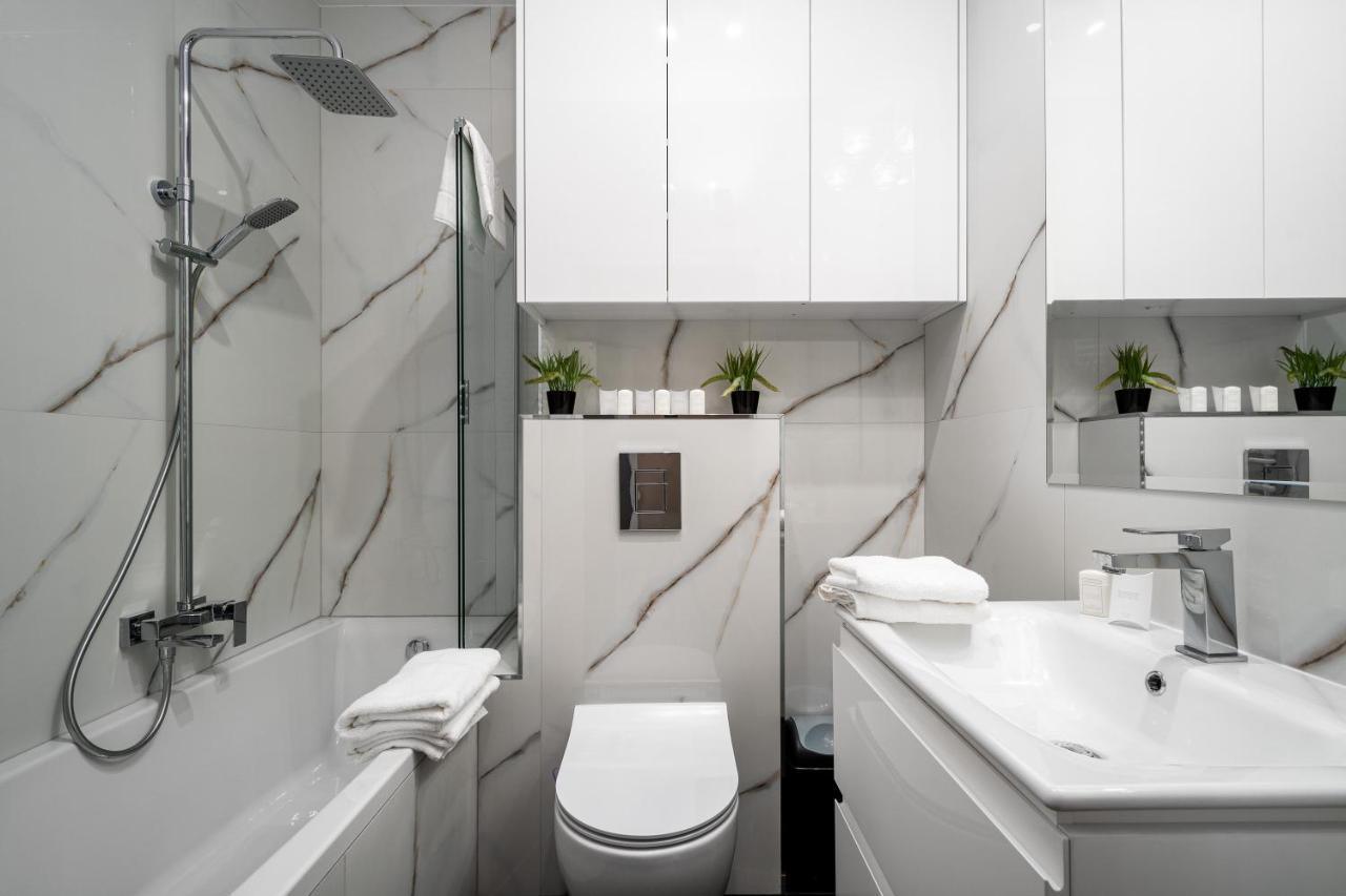 Warsaw Apartments Okrzei 12 Street エクステリア 写真